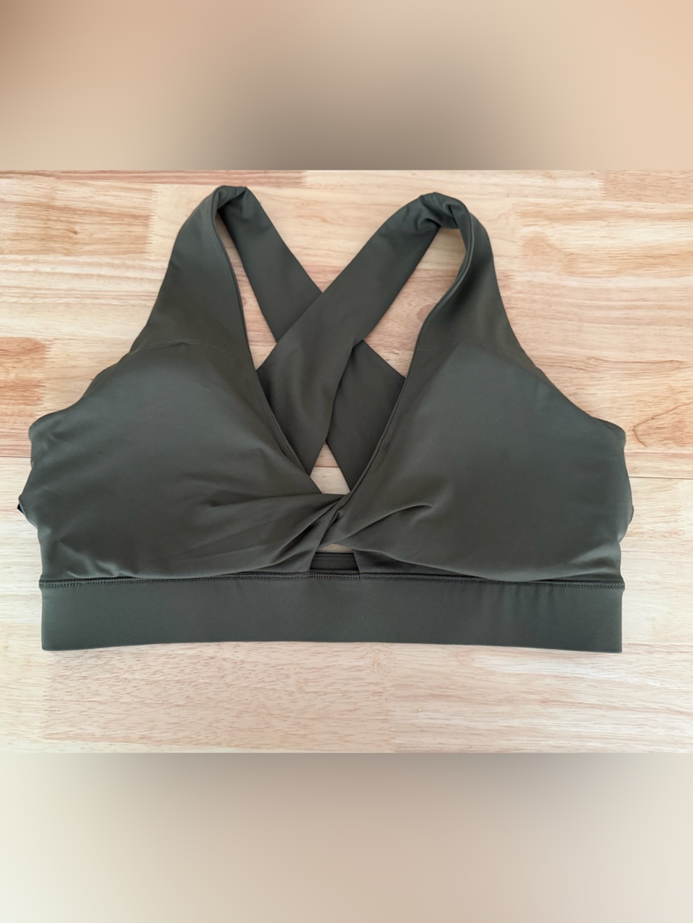 Fabletics Women’s Olive Cross-Back Bralette